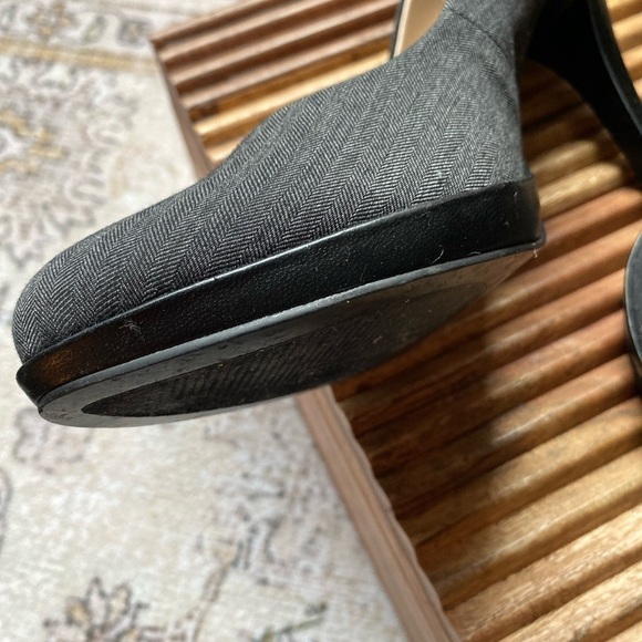 Nine West Black|White Herringbone fabric size 7.5 - Picture 3 of 10